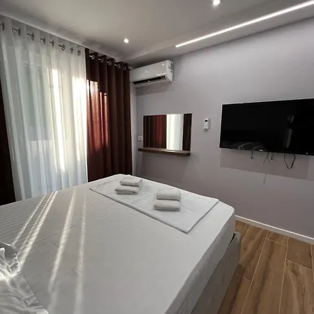 Tirana Central Stay アパート *